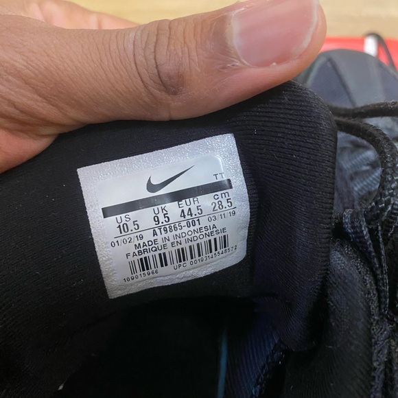 Nike Air Max 95s - Picture 2 of 3